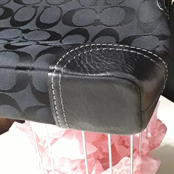 Coach Signature Chelsea Hobo Bag - Picture 4 of 7